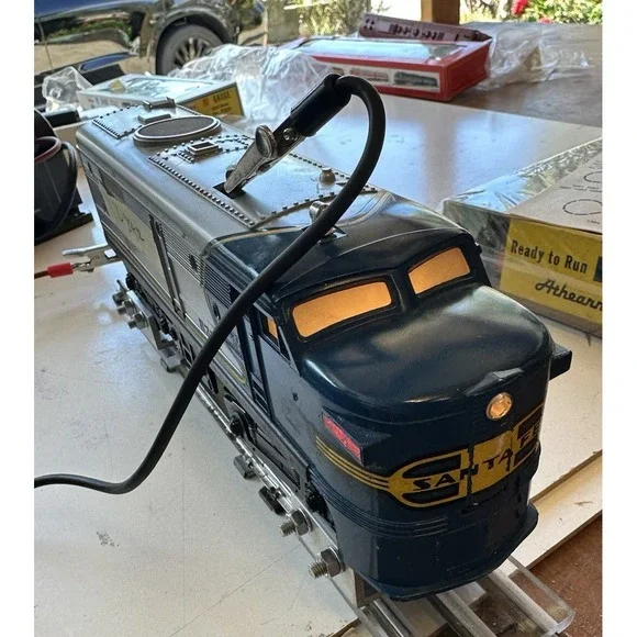 Lionel O Gauge 8351 Blue Santa Fe Blue Bonnet Diesel Engine Working (16-D) - Picture 2 of 11